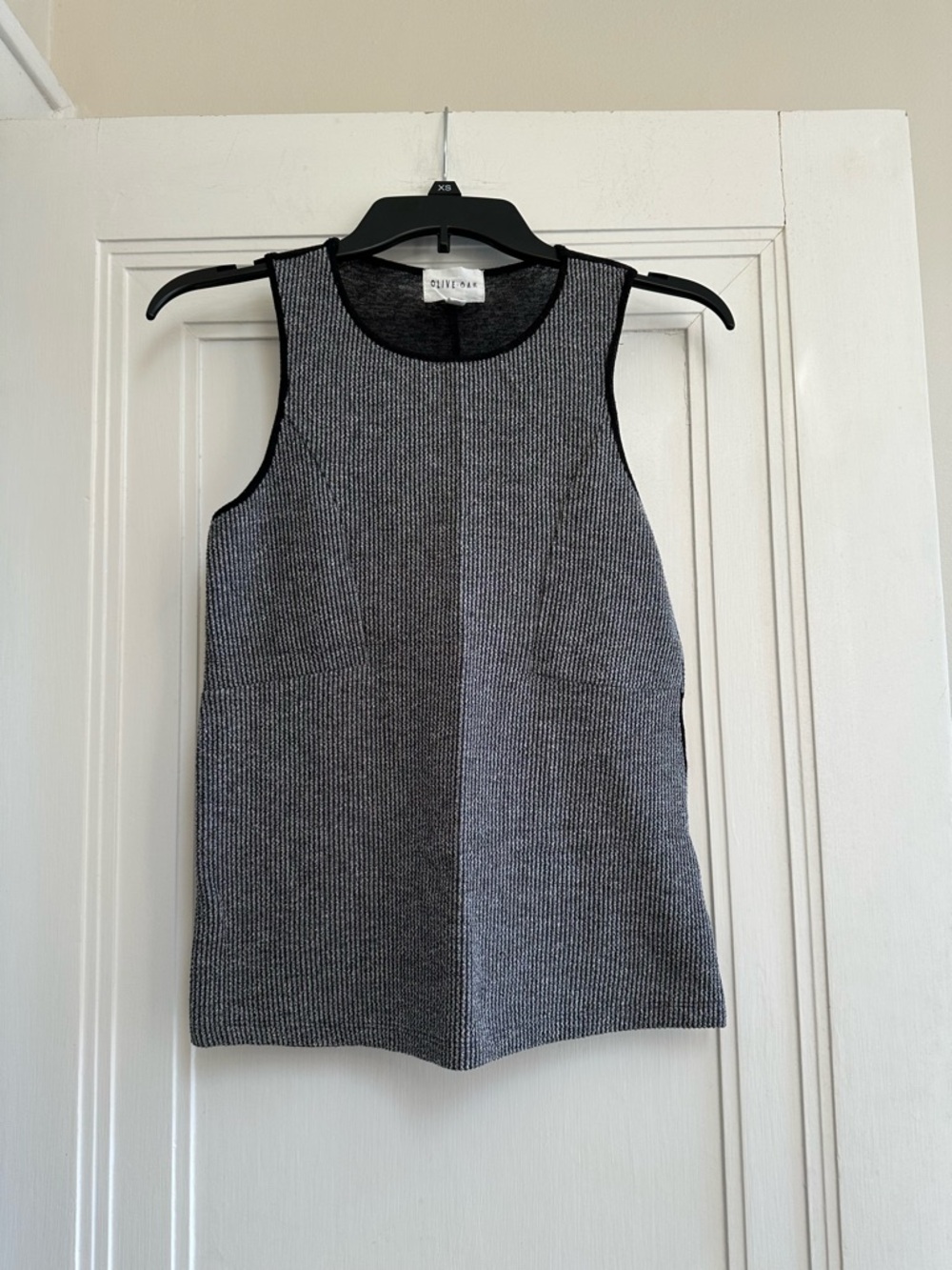 Olive & Oak Lightweight Sweater Shell